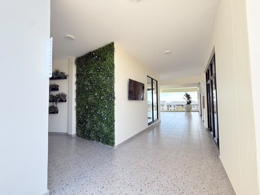 To Let 2 Bedroom Property for Rent in De Zicht Estate Western Cape